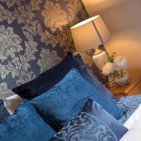 Town Square Townhouse - Best Location In Galway Kültér fotó