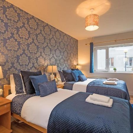Town Square Townhouse - Best Location In Galway Kültér fotó