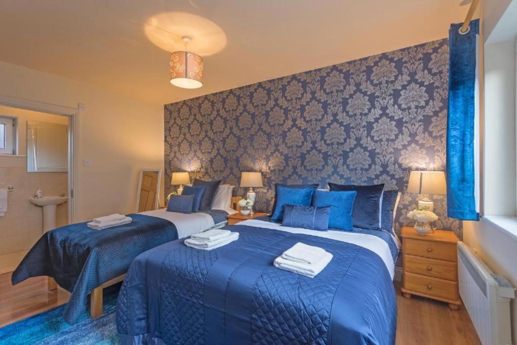 Town Square Townhouse - Best Location In Galway Kültér fotó