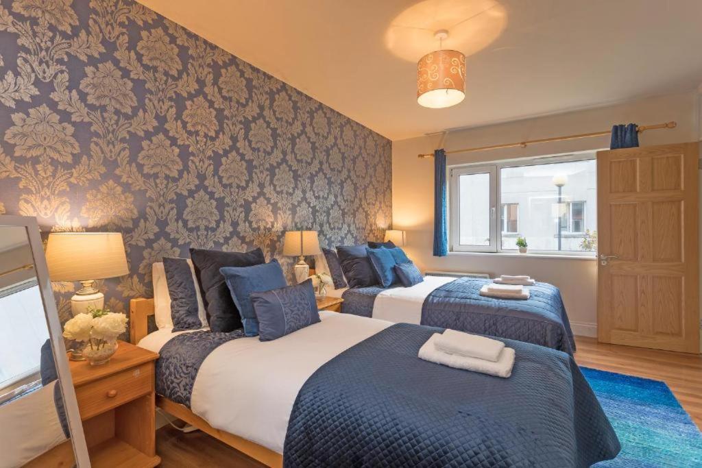 Town Square Townhouse - Best Location In Galway Kültér fotó