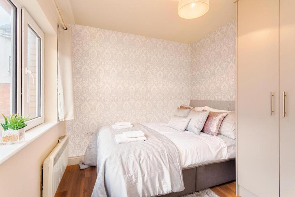Town Square Townhouse - Best Location In Galway Kültér fotó